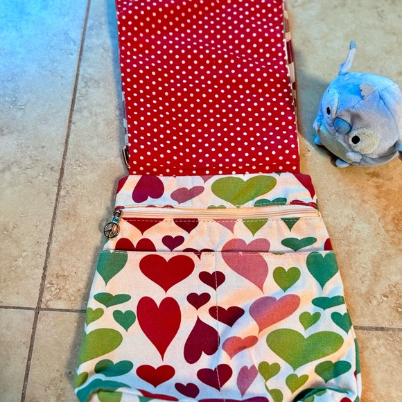 Bungalow 360 Multicolor Heart Crossbody Bag - Picture 5 of 9